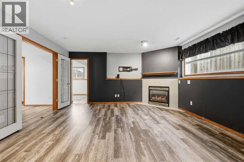 6215 58 Street — photo 22 of 30