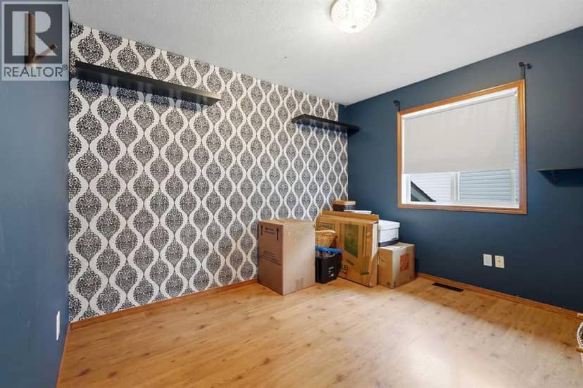 6215 58 Street — photo 23 of 30