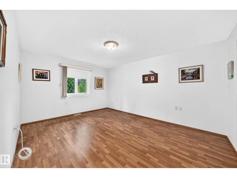 6526 158 AV NW — photo 31 of 40