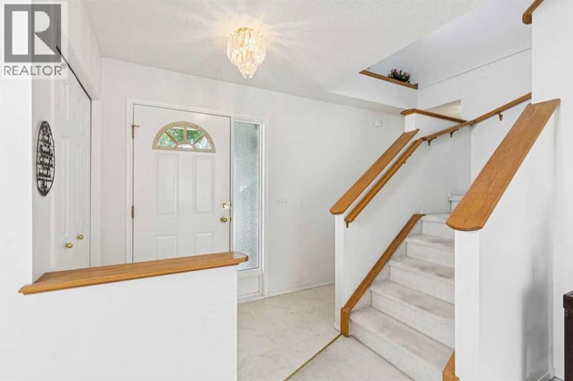 10521 Hidden Valley Drive NW, Calgary, photo 3