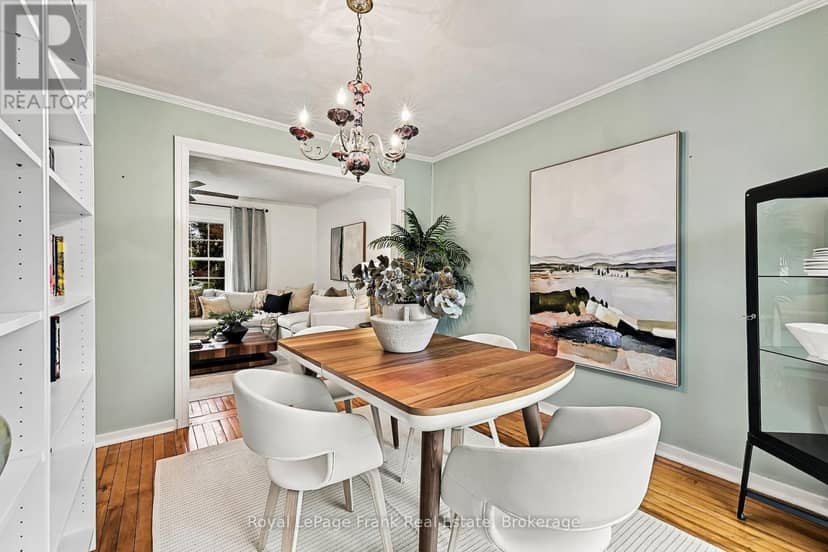 19 Churchill Crescent — photo 10 of 34