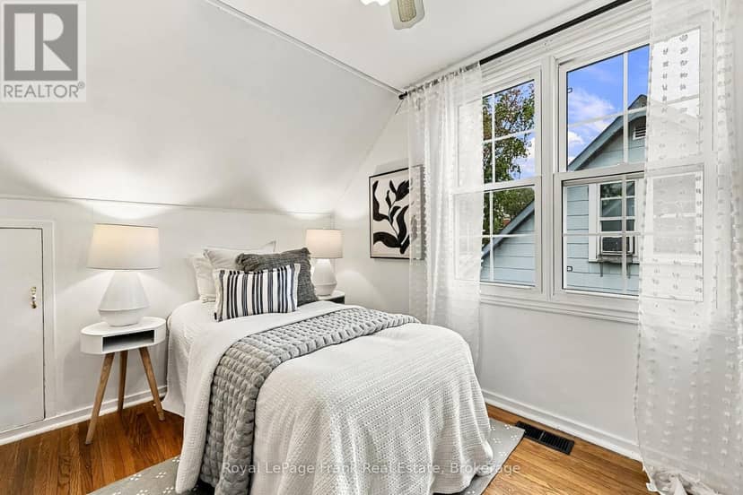 19 Churchill Crescent — photo 22 of 34