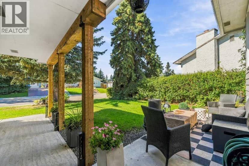 513 Oakridge Way SW, Calgary, photo 2