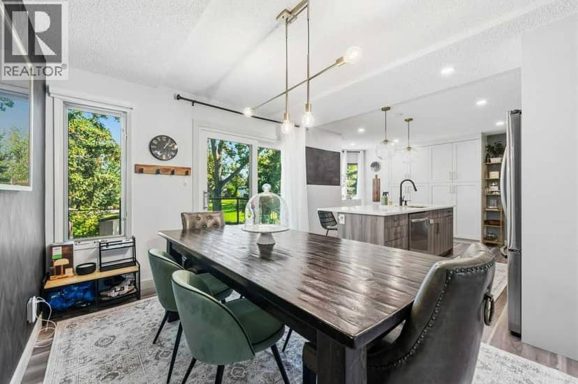 513 Oakridge Way SW — photo 12 of 40