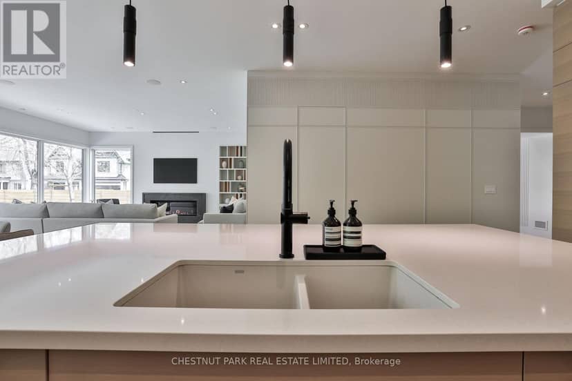 2 Marchwood Drive — photo 15 of 40