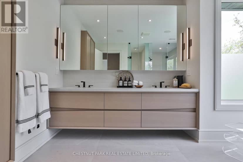 2 Marchwood Drive — photo 28 of 40