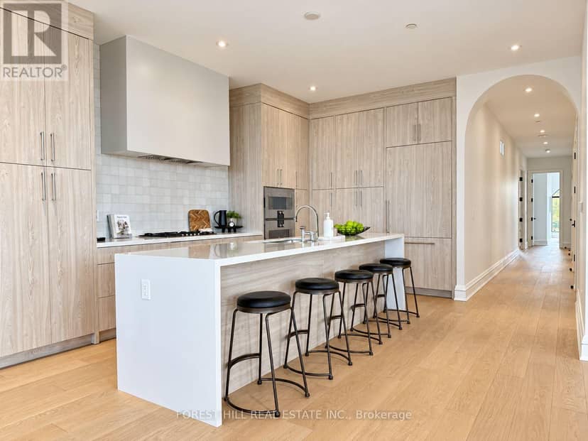 6A - 2010 Bathurst Street — photo 14 of 37