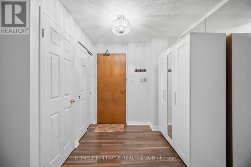 301 - 260 Doris Avenue — photo 7 of 26