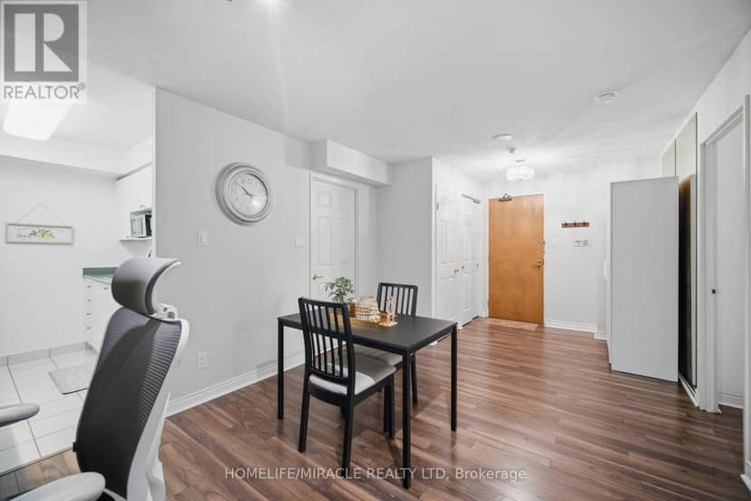 301 - 260 Doris Avenue — photo 9 of 26