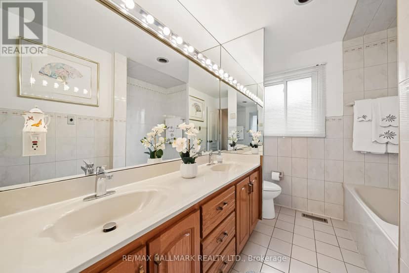 53 Tobruk Crescent — photo 24 of 40