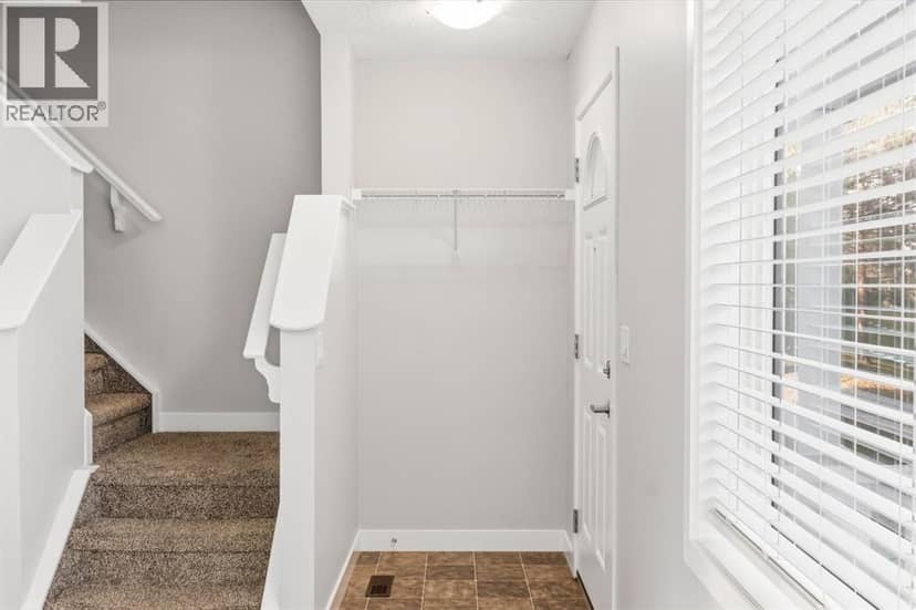 311 Killarney Glen Court SW — photo 11 of 25