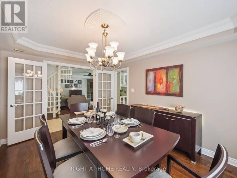 100 Carlyle Crescent — photo 11 of 40