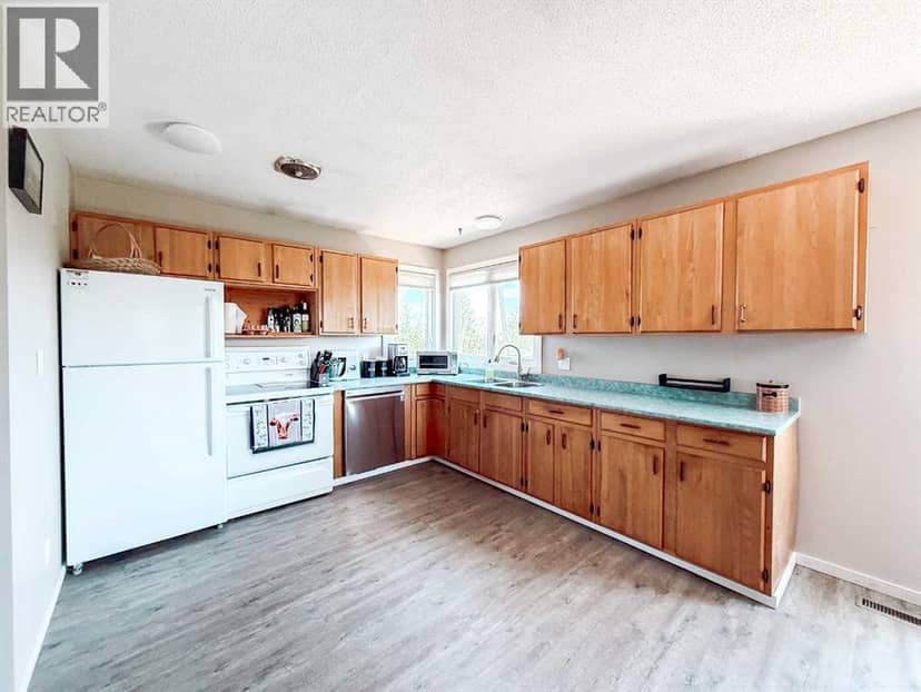 80102 Hwy 725 — photo 17 of 40