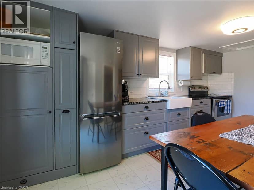 49 BROWN Street, Port Dover, photo 5