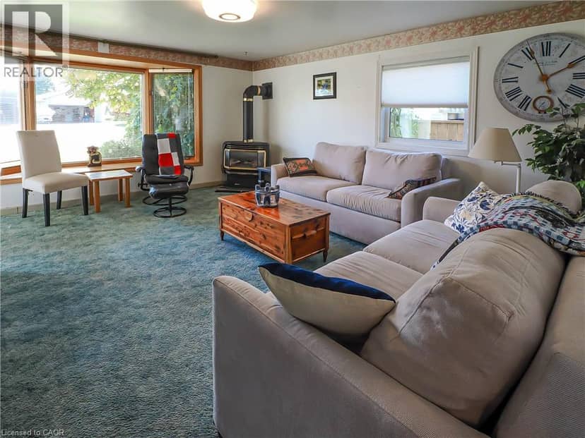 49 BROWN Street, Port Dover, photo 8