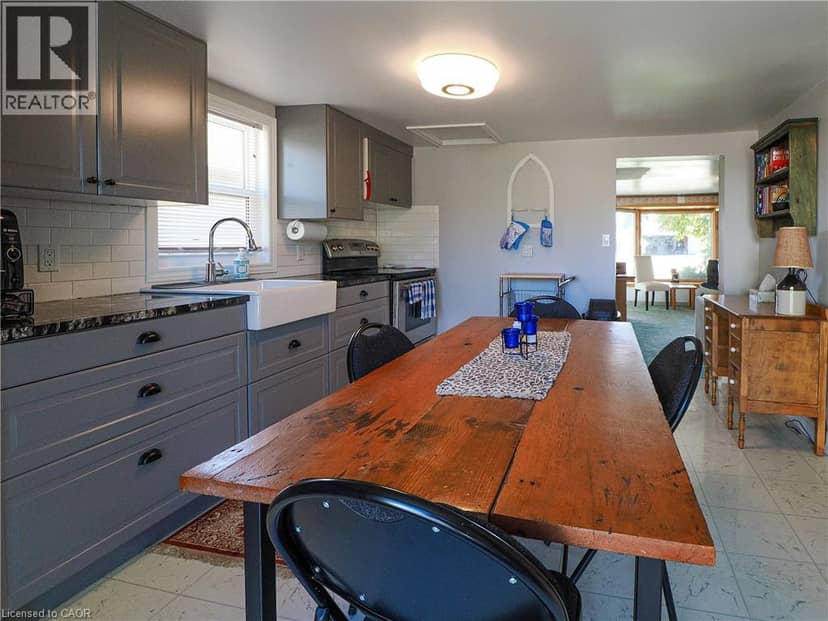 49 BROWN Street, Port Dover, photo 4