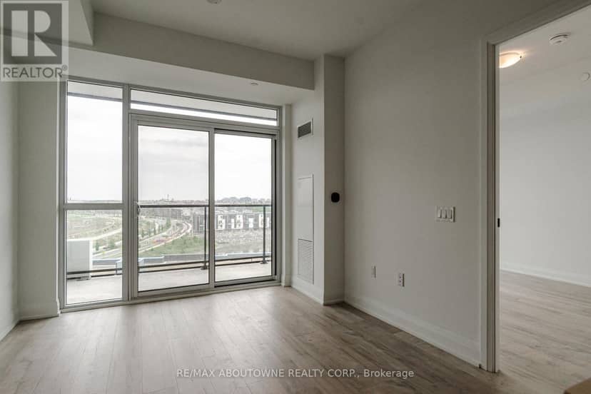 814 - 50 George Butchart Drive — photo 15 of 35