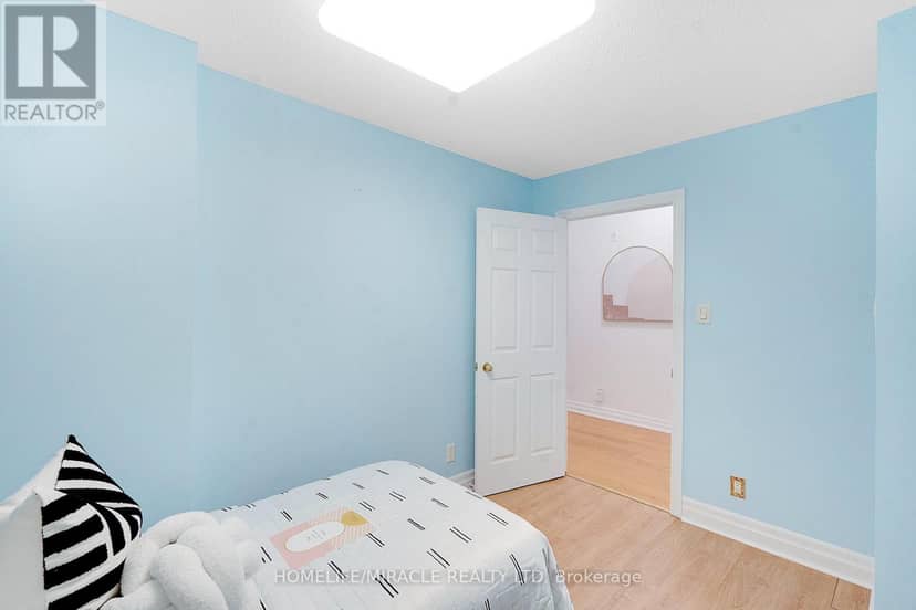 136 (PH3) - 24 Chapel Street — photo 19 of 29