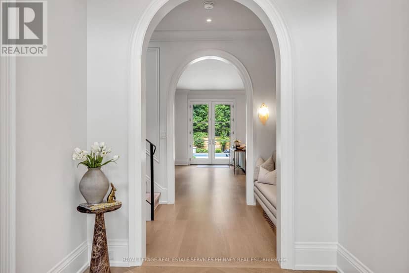 343 Douglas Avenue, Oakville, photo 3