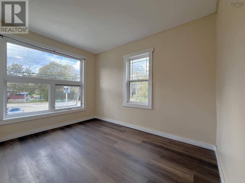 5257 Highway 10 — photo 7 of 30