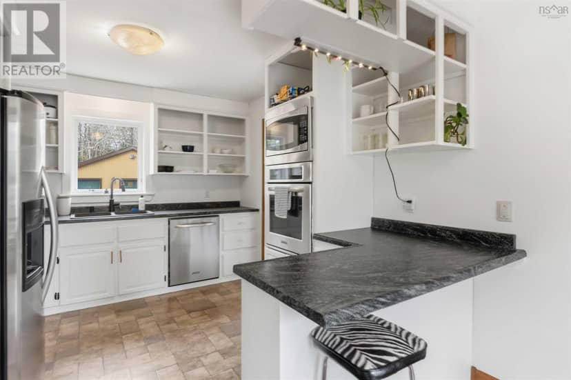 44 Bluenose Drive — photo 17 of 40