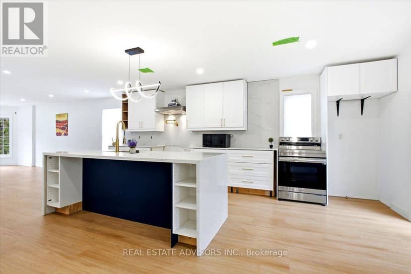 64 Acorn Crescent — photo 17 of 40