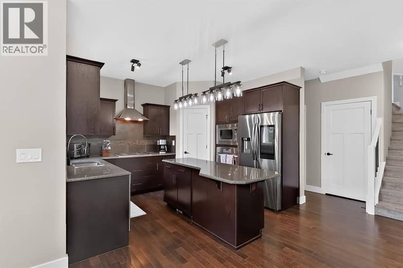 1596 Coalbanks Boulevard W — photo 9 of 40