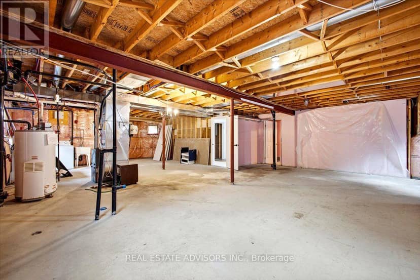 64 Acorn Crescent — photo 32 of 40