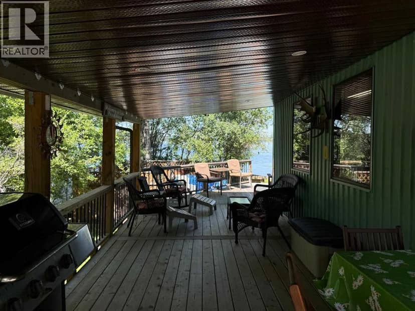15,  Cosy Cove Campground — photo 15 of 21