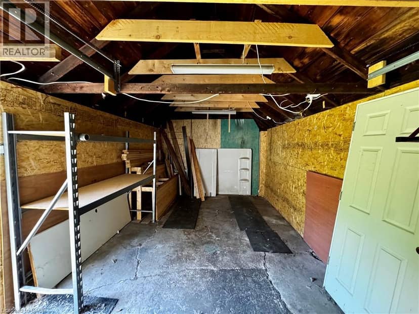 89 LINCOLN Avenue — photo 12 of 14