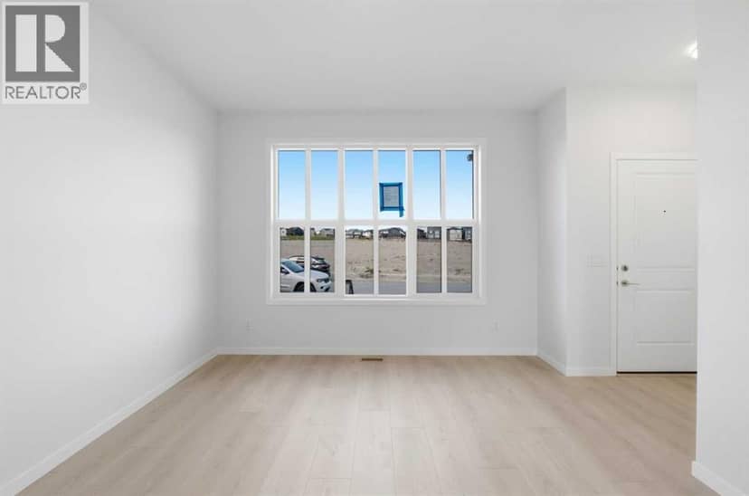 131 Royston Way NW — photo 9 of 40