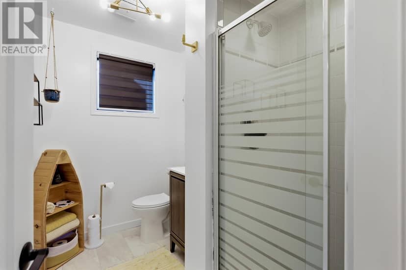 61 Bristol PL — photo 32 of 40