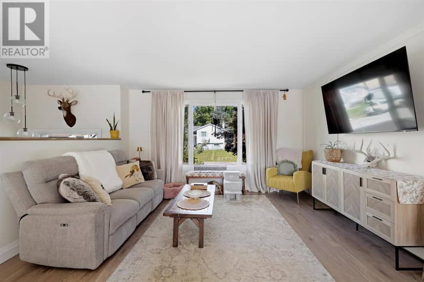 61 Bristol PL — photo 6 of 40