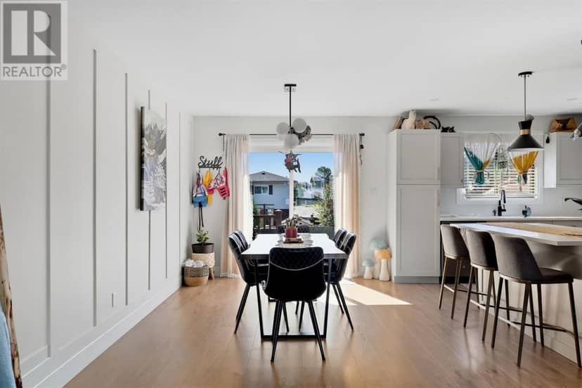 61 Bristol PL — photo 9 of 40