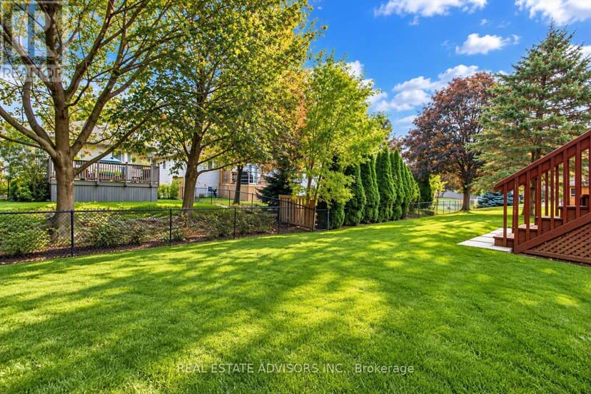 64 Acorn Crescent — photo 37 of 40