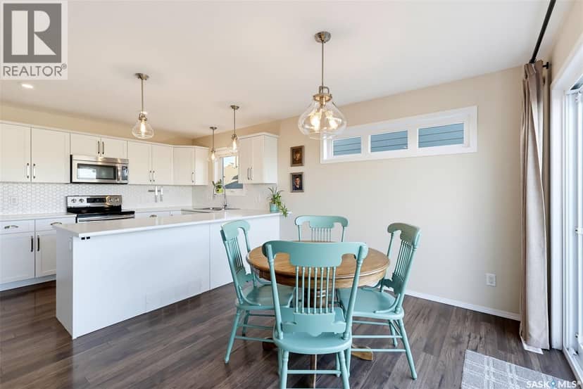 263 Eaton CRESCENT — photo 9 of 40