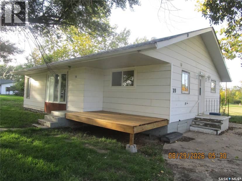 13 3rd Street E, Willow Bunch, photo 2