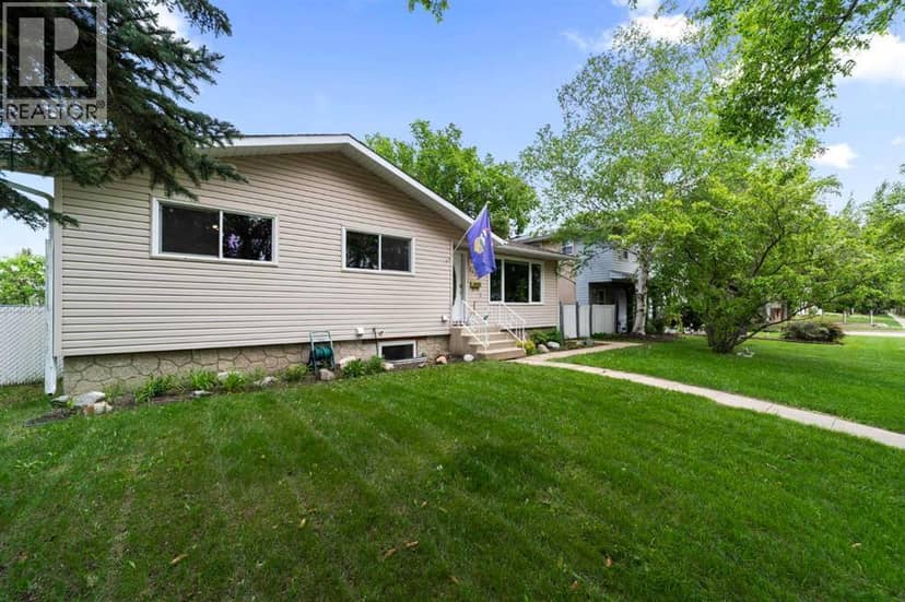 6304 39 Avenue, Camrose, photo 3