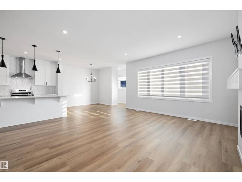 6333 Greenaway Av NW — photo 11 of 40