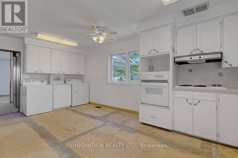 456 Gladstone Street — photo 13 of 40