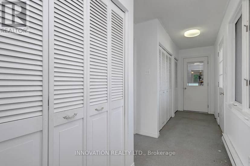 456 Gladstone Street — photo 15 of 40