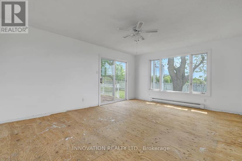 456 Gladstone Street — photo 17 of 40