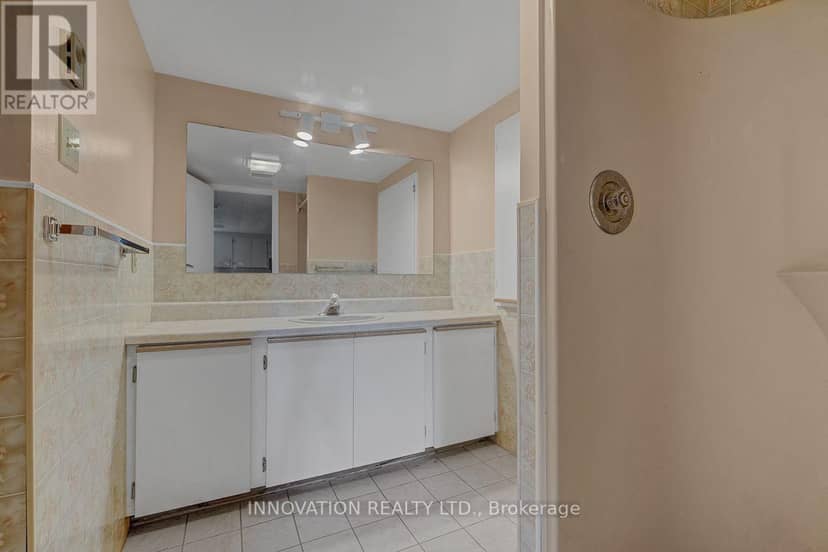 456 Gladstone Street — photo 37 of 40