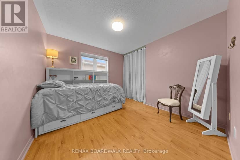 3 Moresby Drive — photo 31 of 40