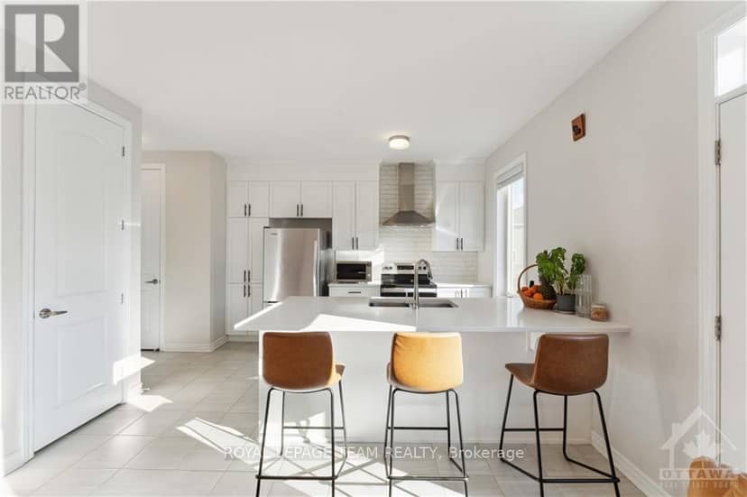 4118 Obsidian Street — photo 11 of 29