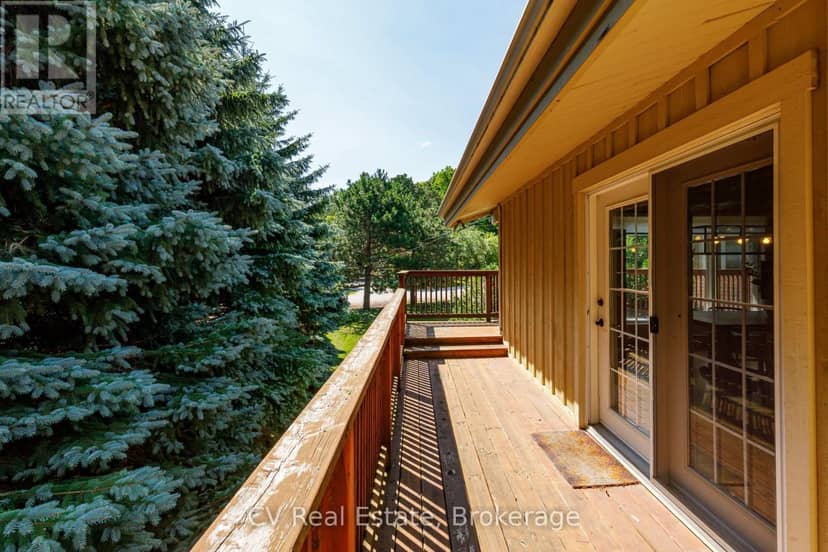 156 Chamonix Crescent — photo 15 of 40