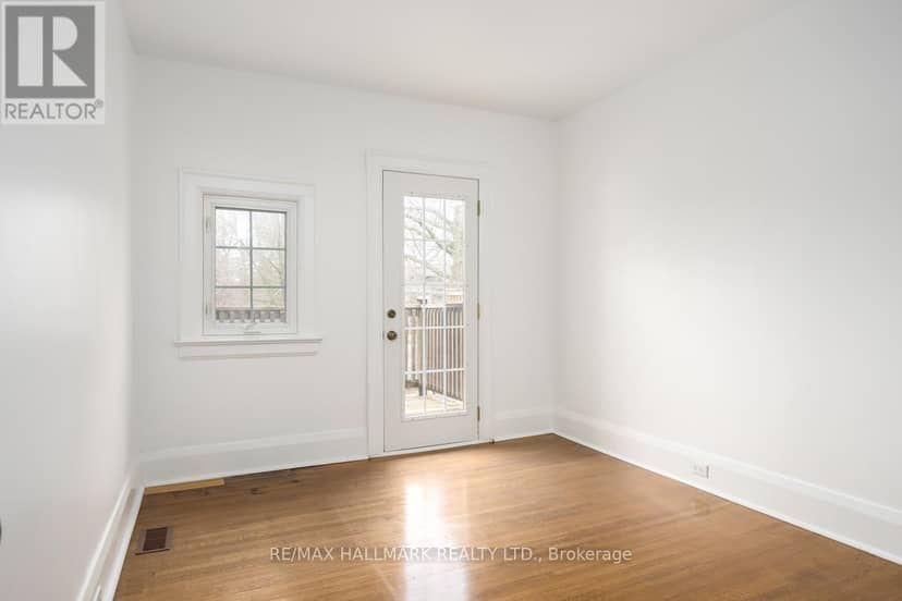 167 Welland Avenue — photo 17 of 31