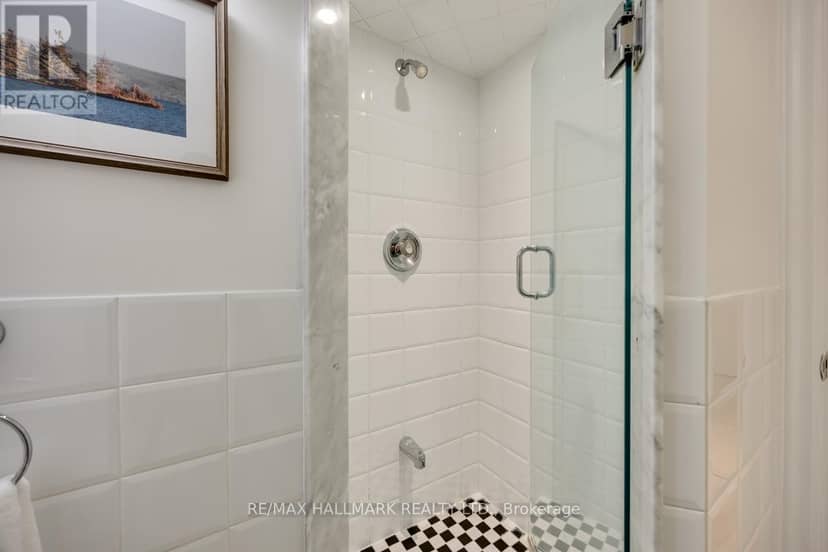 167 Welland Avenue — photo 27 of 31