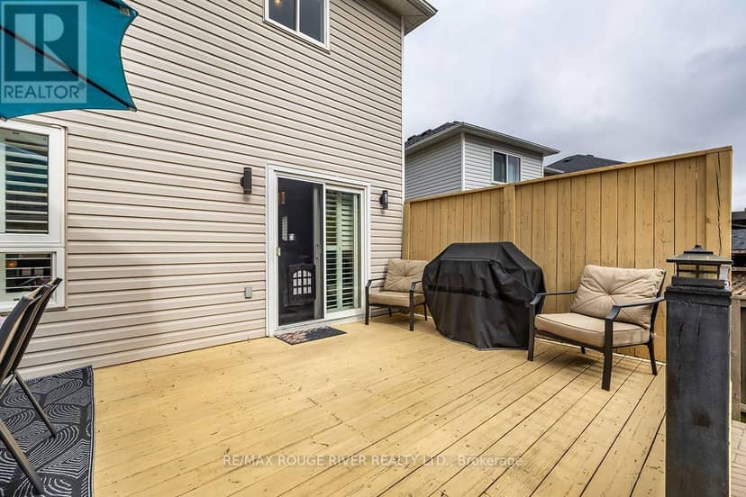 22 Steinway Drive — photo 32 of 38