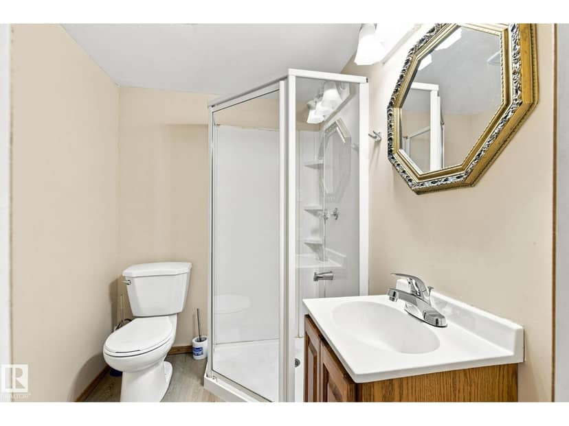 4267 24 ST NW — photo 38 of 40